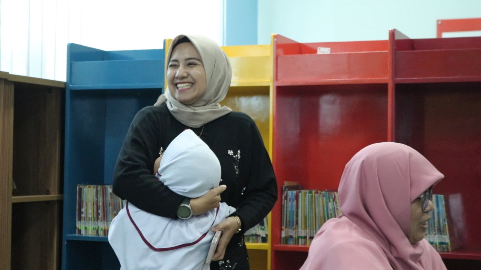 Wisata LiterAsyik Ke Perpustakaan Jakarta Timur Bersama SDN Pondok Bambu 10